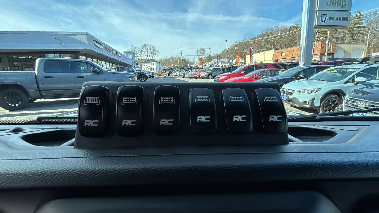 Used 2022 Jeep Wrangler Unlimited Sport image 18