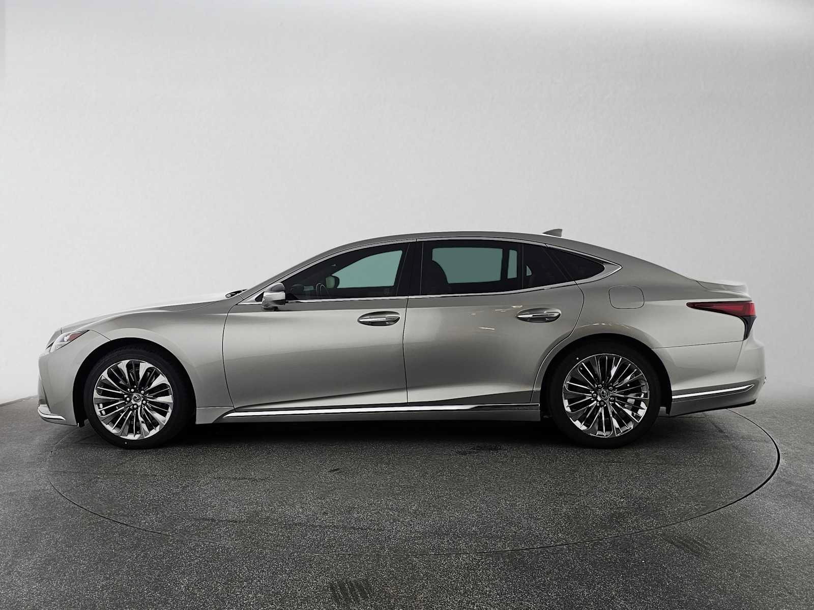 Certified 2021 Lexus LS 500 w/ Accessory Package (Z1) RWD image 6