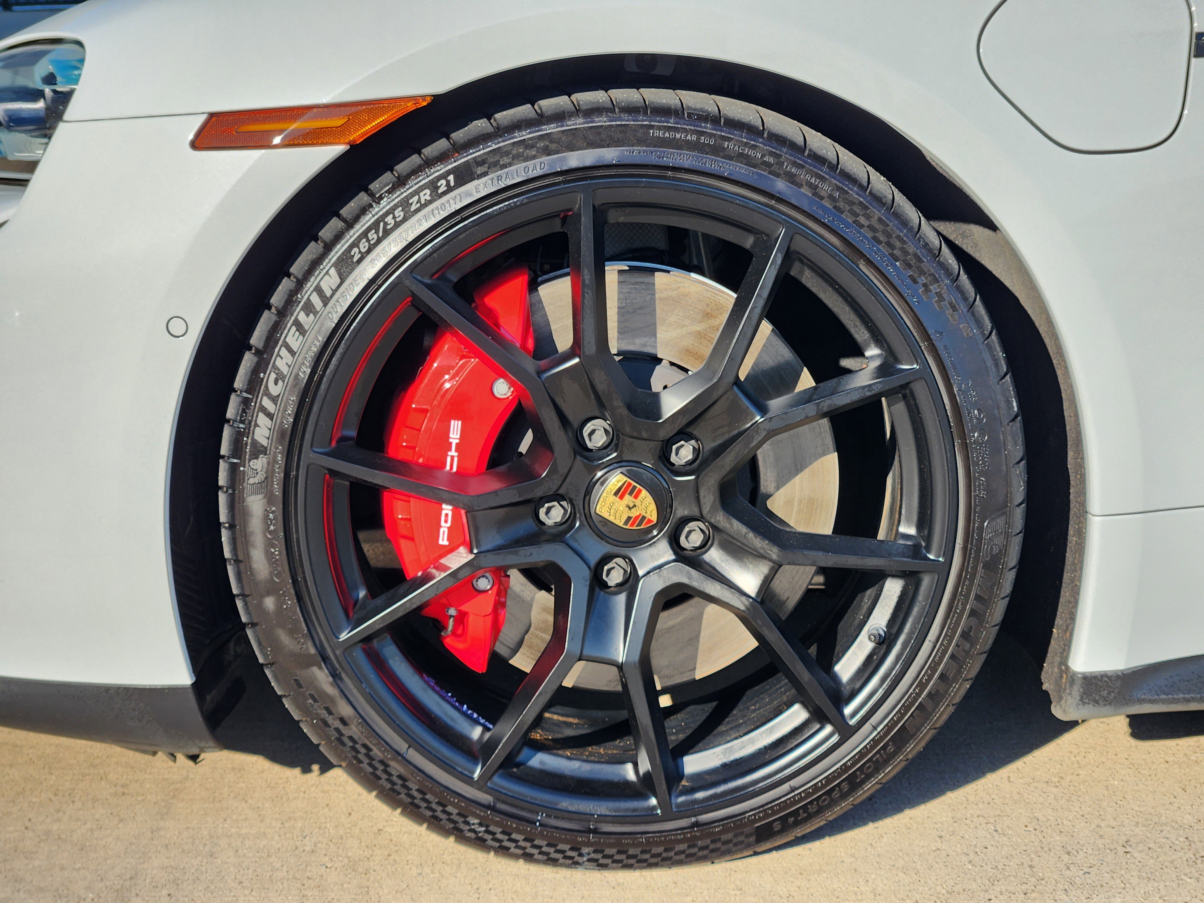 Used 2023 Porsche Taycan GTS image 9