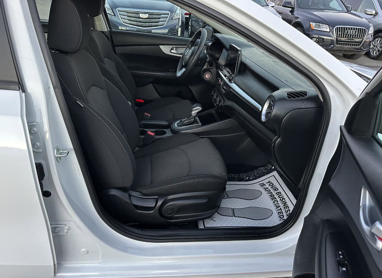 Used 2023 Kia Forte LXS image 12