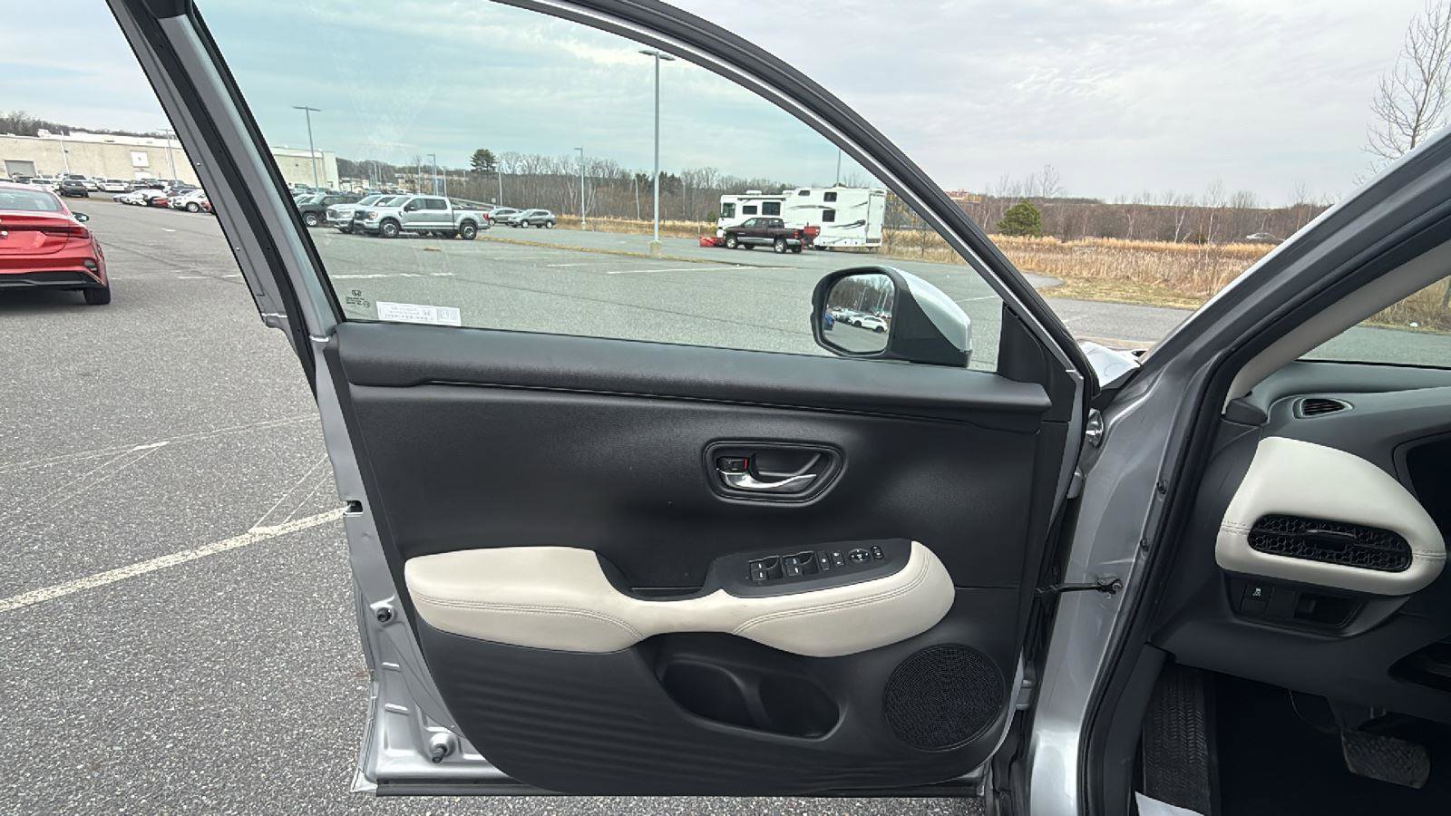 Used 2023 Honda HR-V LX image 25