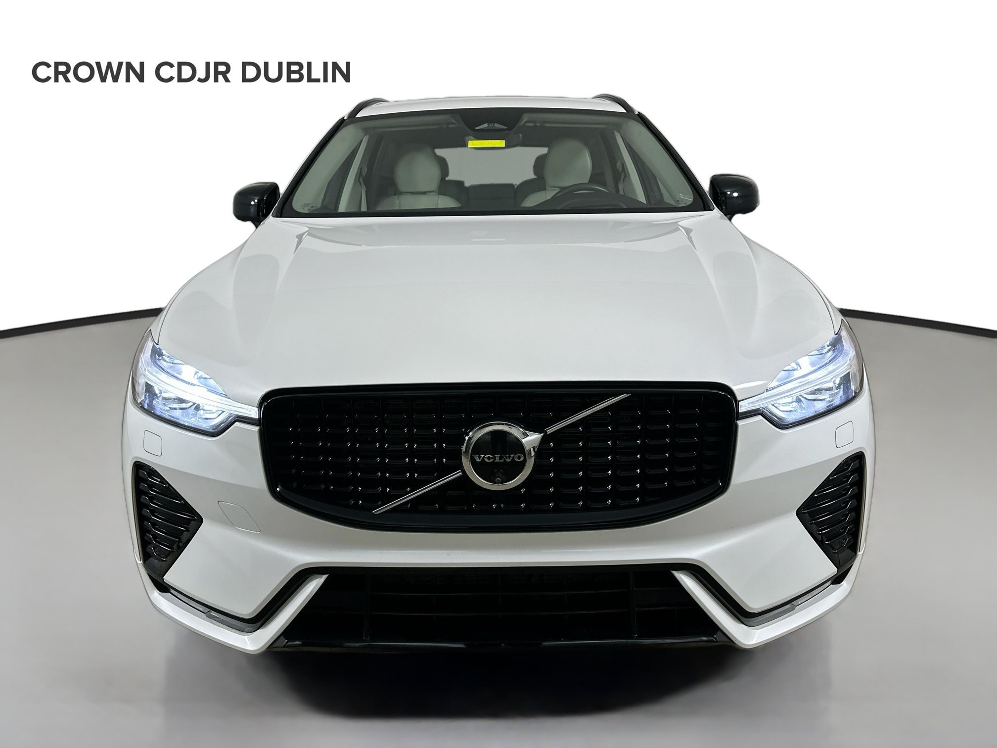 Used 2024 Volvo XC60 B5 Ultimate w/ Climate Package AWD/4WD image 2