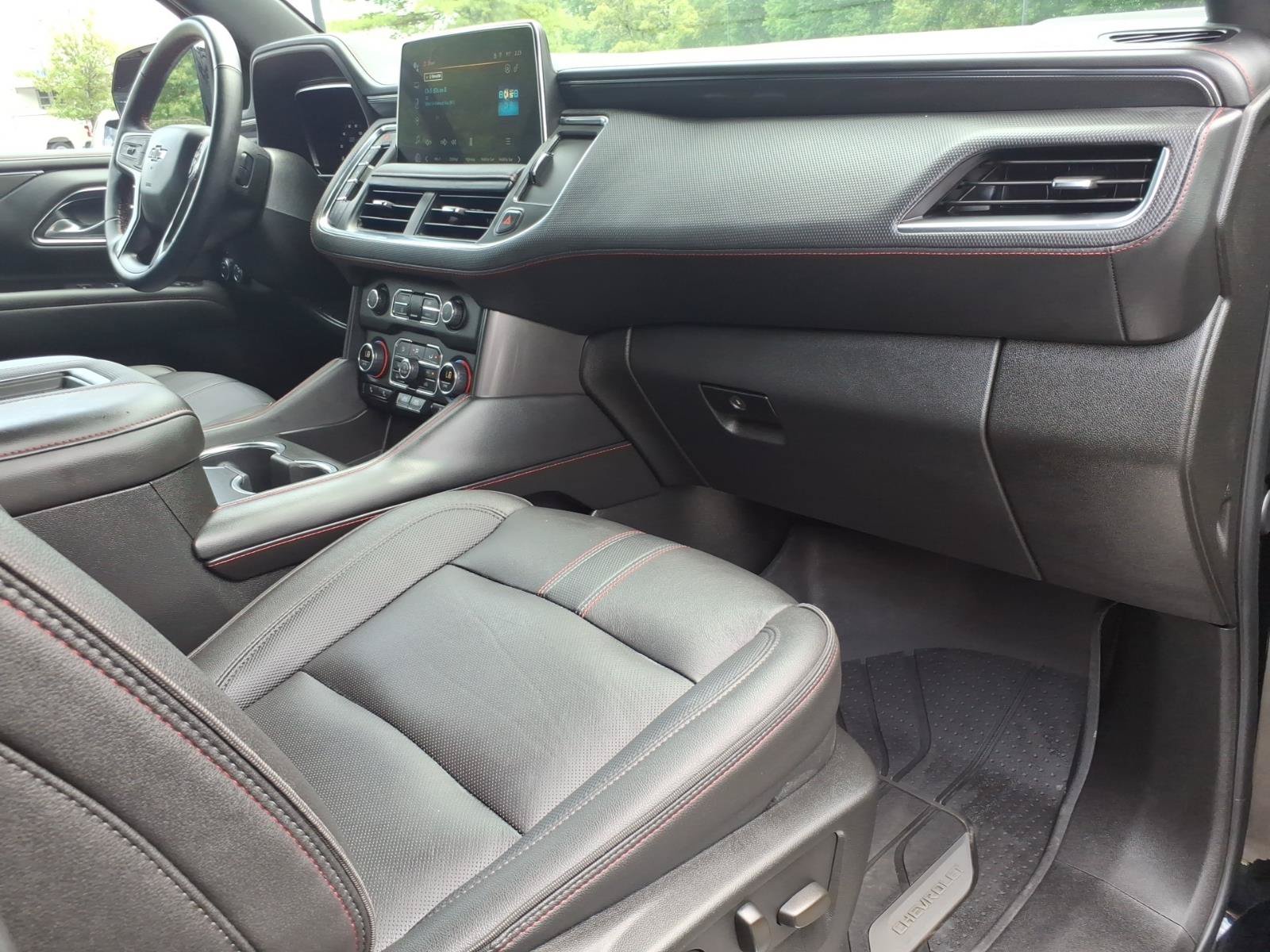 Certified 2024 Chevrolet Suburban RST w/ Luxury Package AWD/4WD image 9