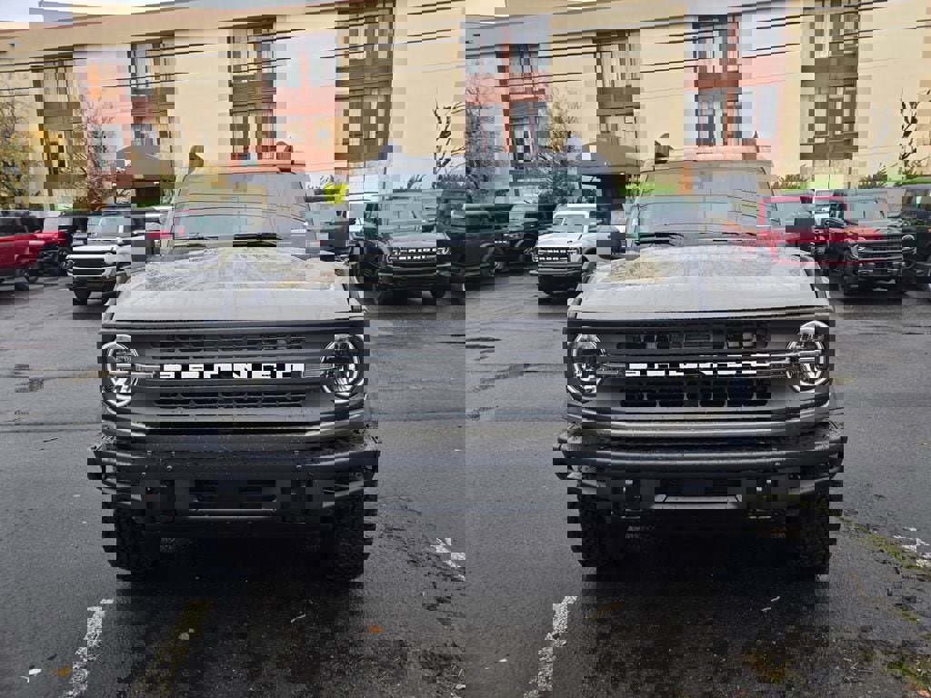 New 2025 Ford Bronco Big Bend w/ Black Diamond Package image 2