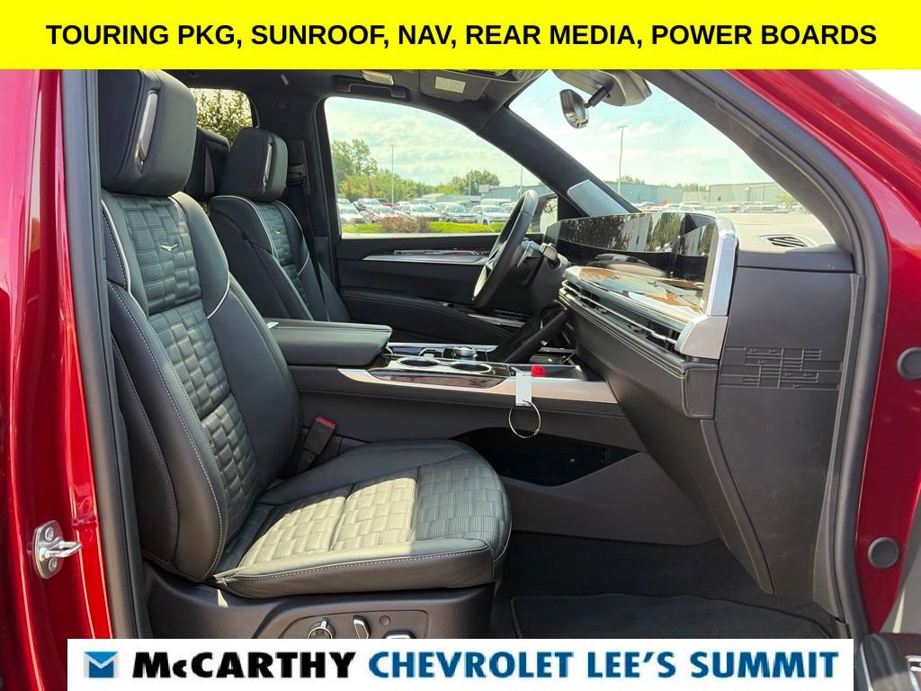 Used 2026 Cadillac Escalade Platinum Sport w/ LPO, ONYX Package AWD/4WD image 36