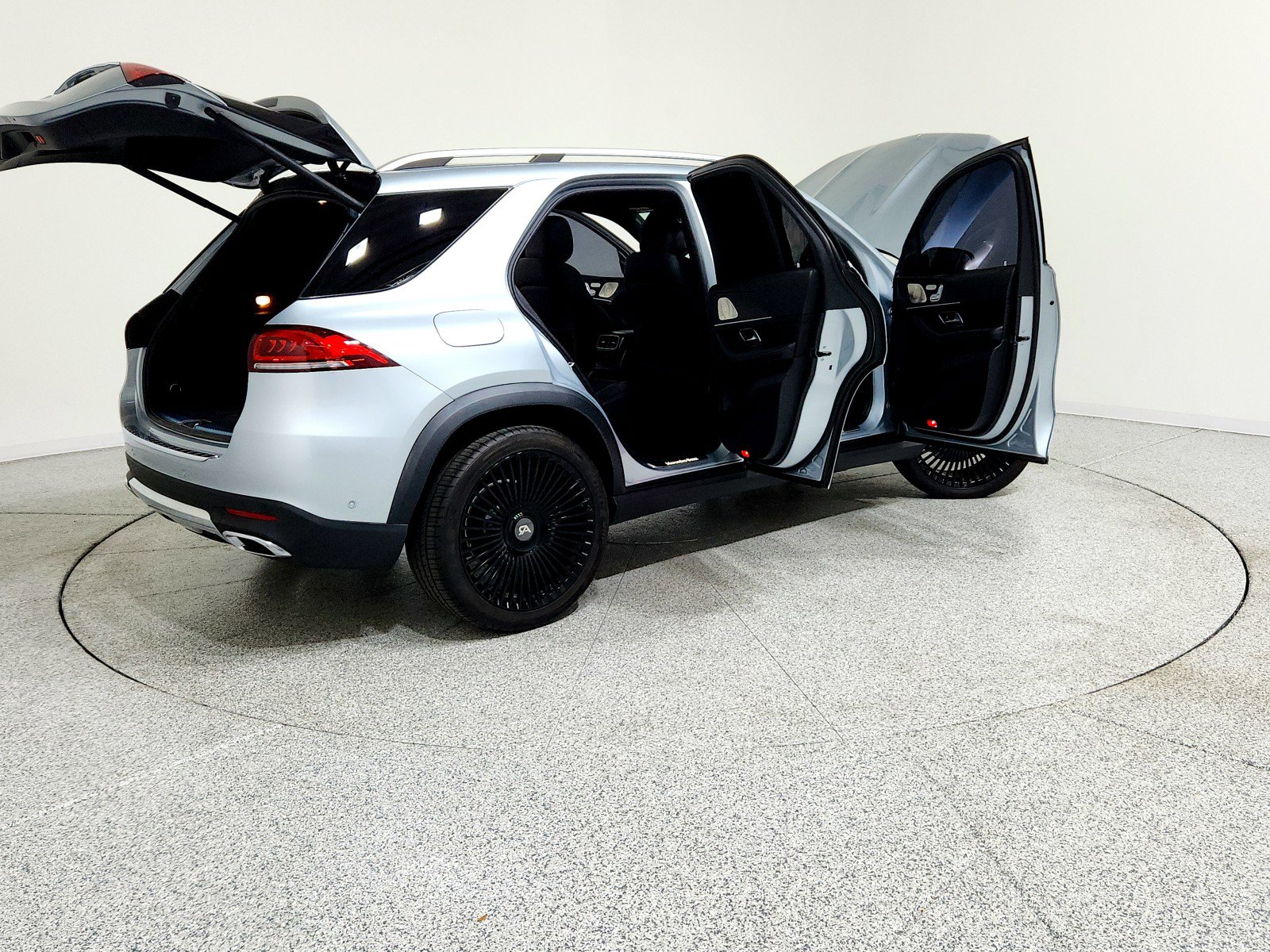 Used 2023 Mercedes-Benz GLE 350 GLE 350 w/ Premium Package image 7