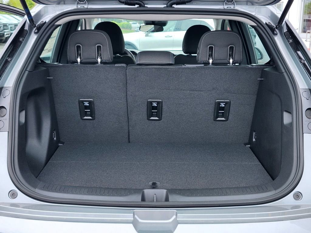 New 2027 Chevrolet Bolt LT FWD image 27