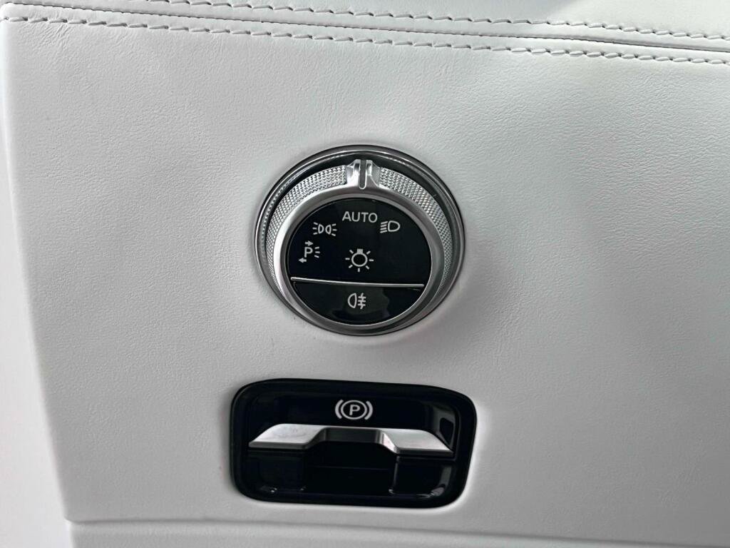 New 2026 Mercedes-Benz Maybach SL 680 image 33