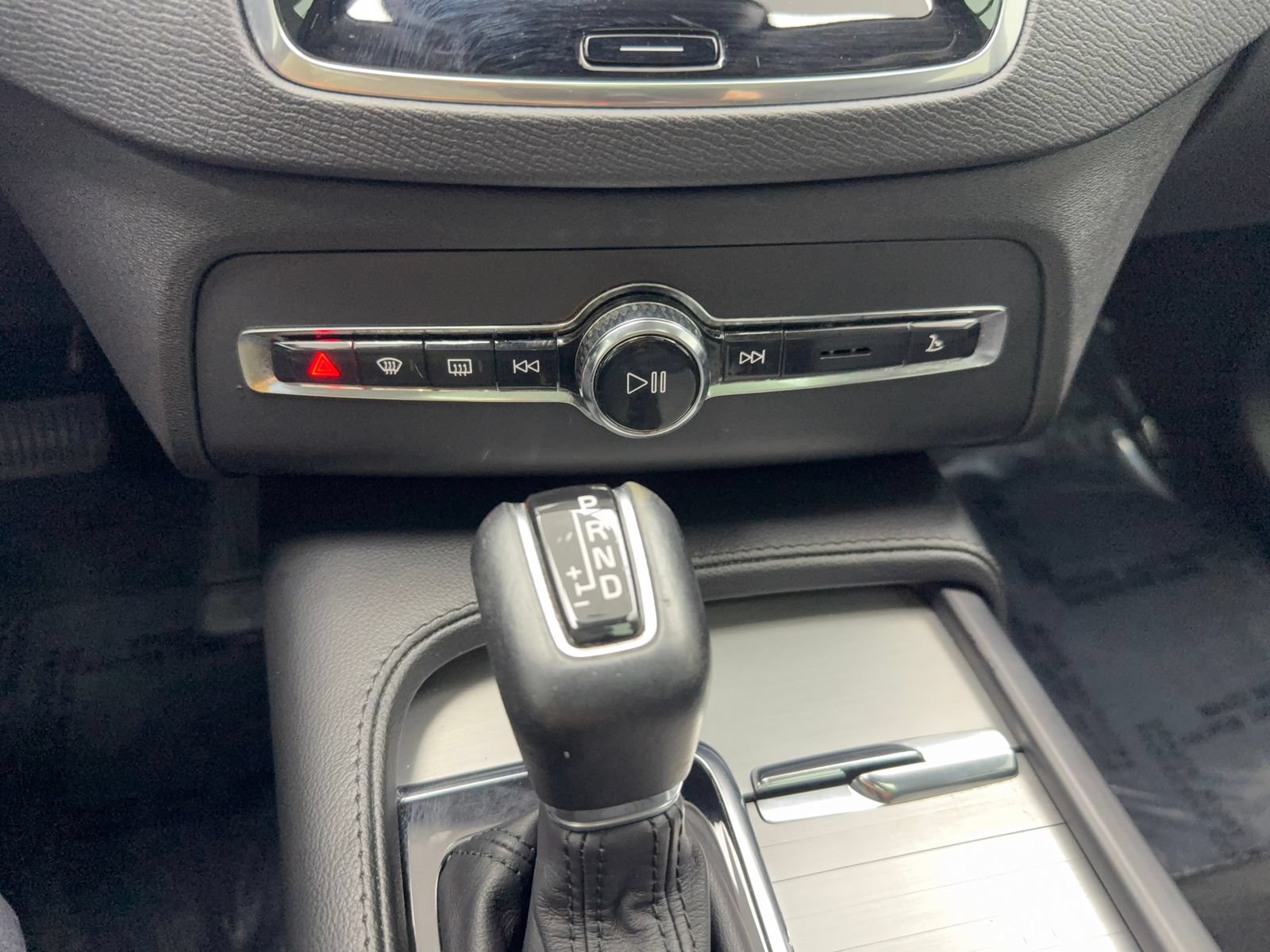Used 2022 Volvo XC90 T5 Momentum AWD/4WD image 31