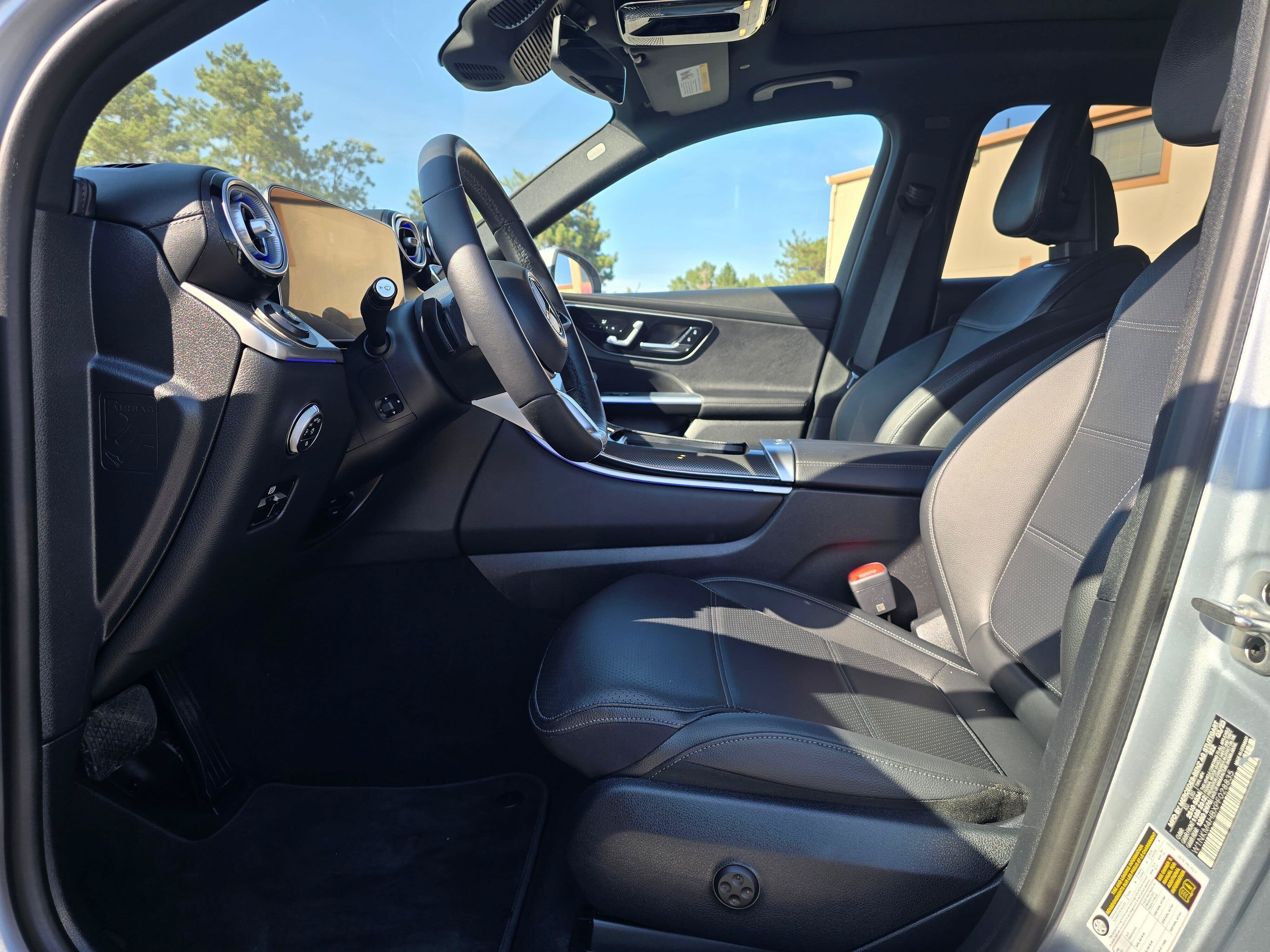 Used 2023 Mercedes-Benz GLC 300 4MATIC image 10