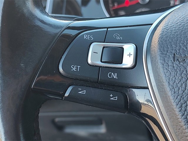 Used 2015 Volkswagen Golf SEL image 23