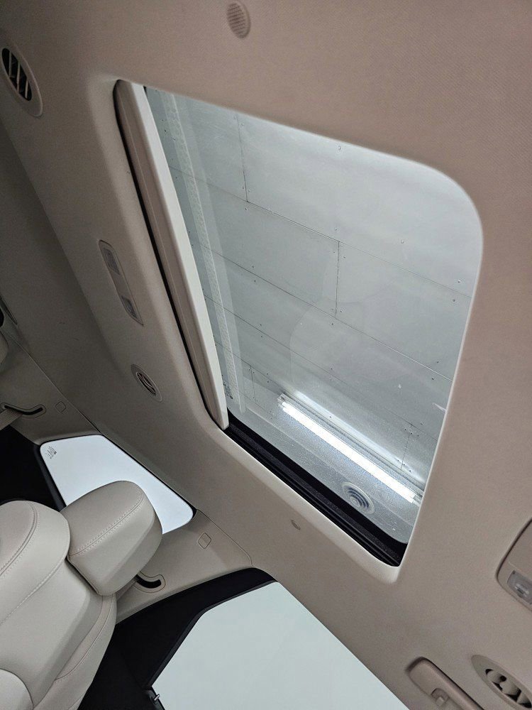 Used 2022 Buick Enclave Premium w/ Experience Buick Package image 25