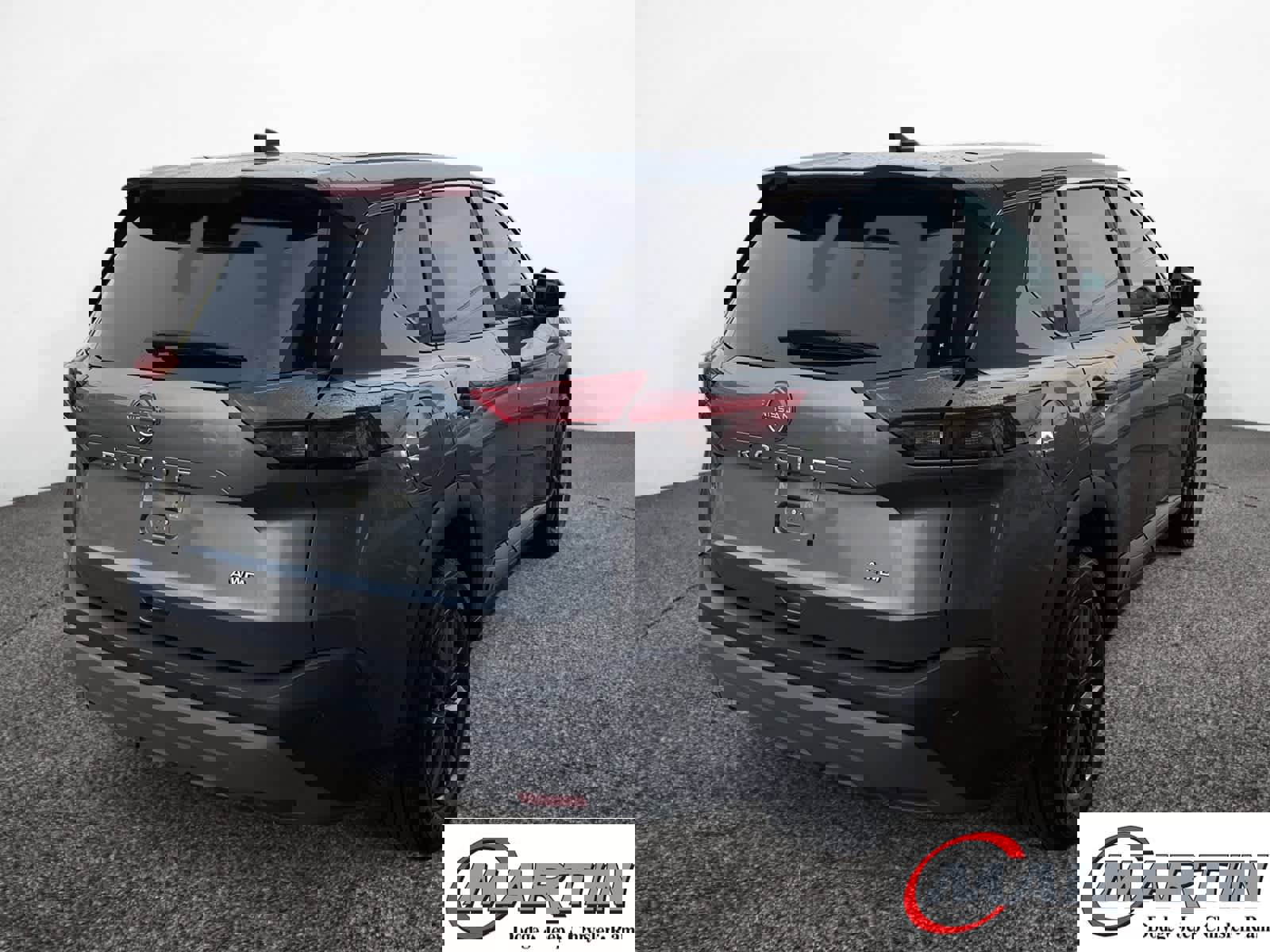 Used 2023 Nissan Rogue S image 5