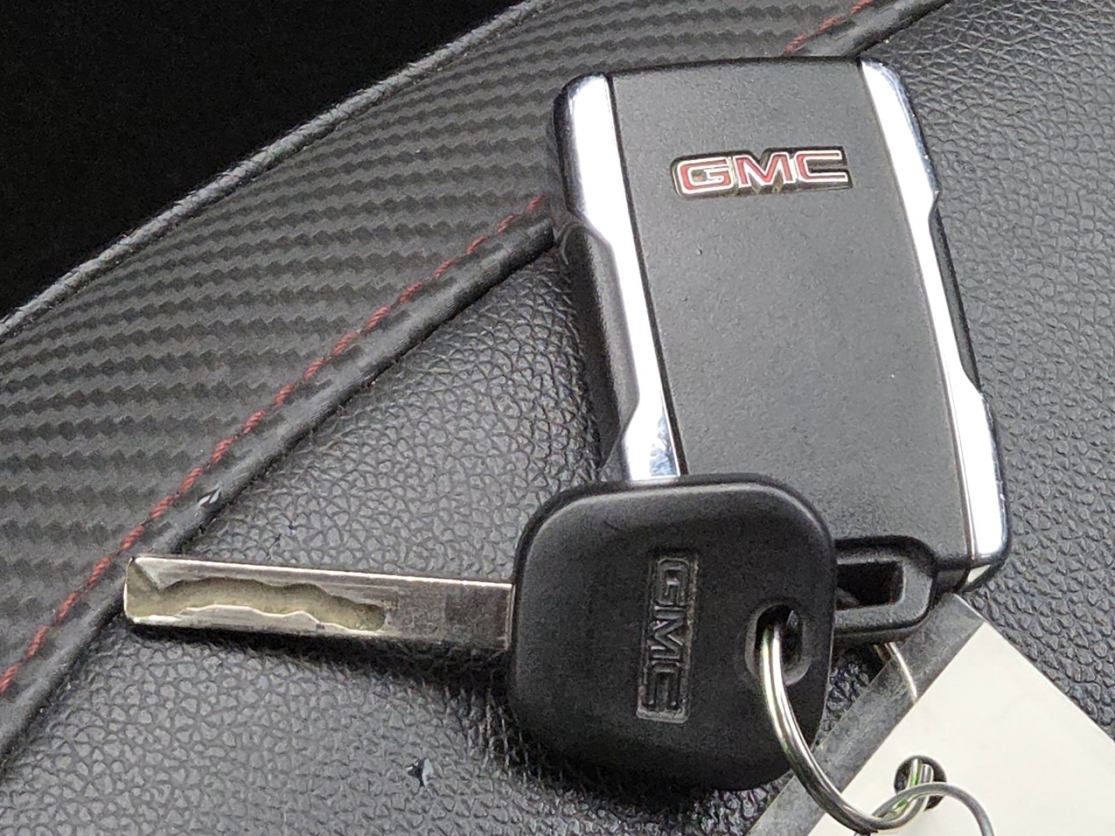 Used 2017 GMC Canyon SLE w/ All Terrain Package image 33