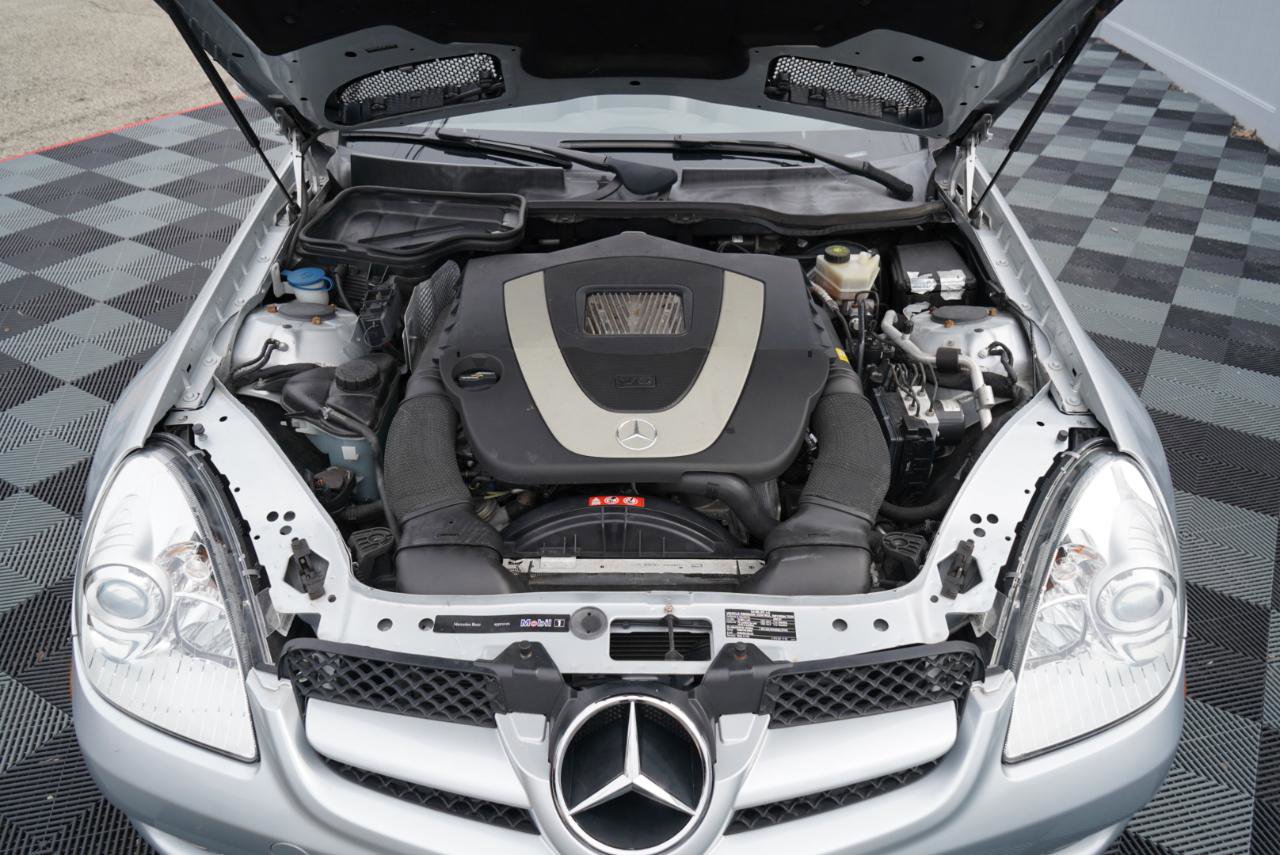 Used 2009 Mercedes-Benz SLK 300 2dr Roadster 3.0L w/ Premium I Pkg image 76
