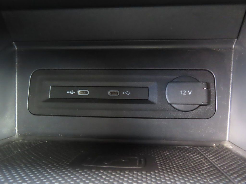 Used 2023 Volkswagen Atlas Cross Sport SEL R-Line image 11