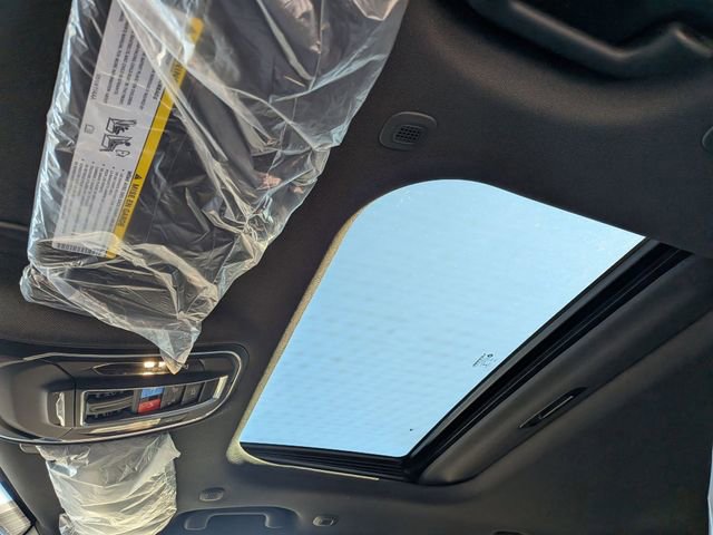 New 2026 Jeep Grand Cherokee Laredo image 12