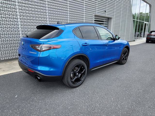 Used 2025 Alfa Romeo Stelvio Sprint AWD/4WD image 8