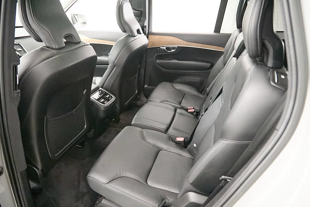Certified 2023 Volvo XC90 B5 Plus w/ Protection Package Premier AWD/4WD image 21