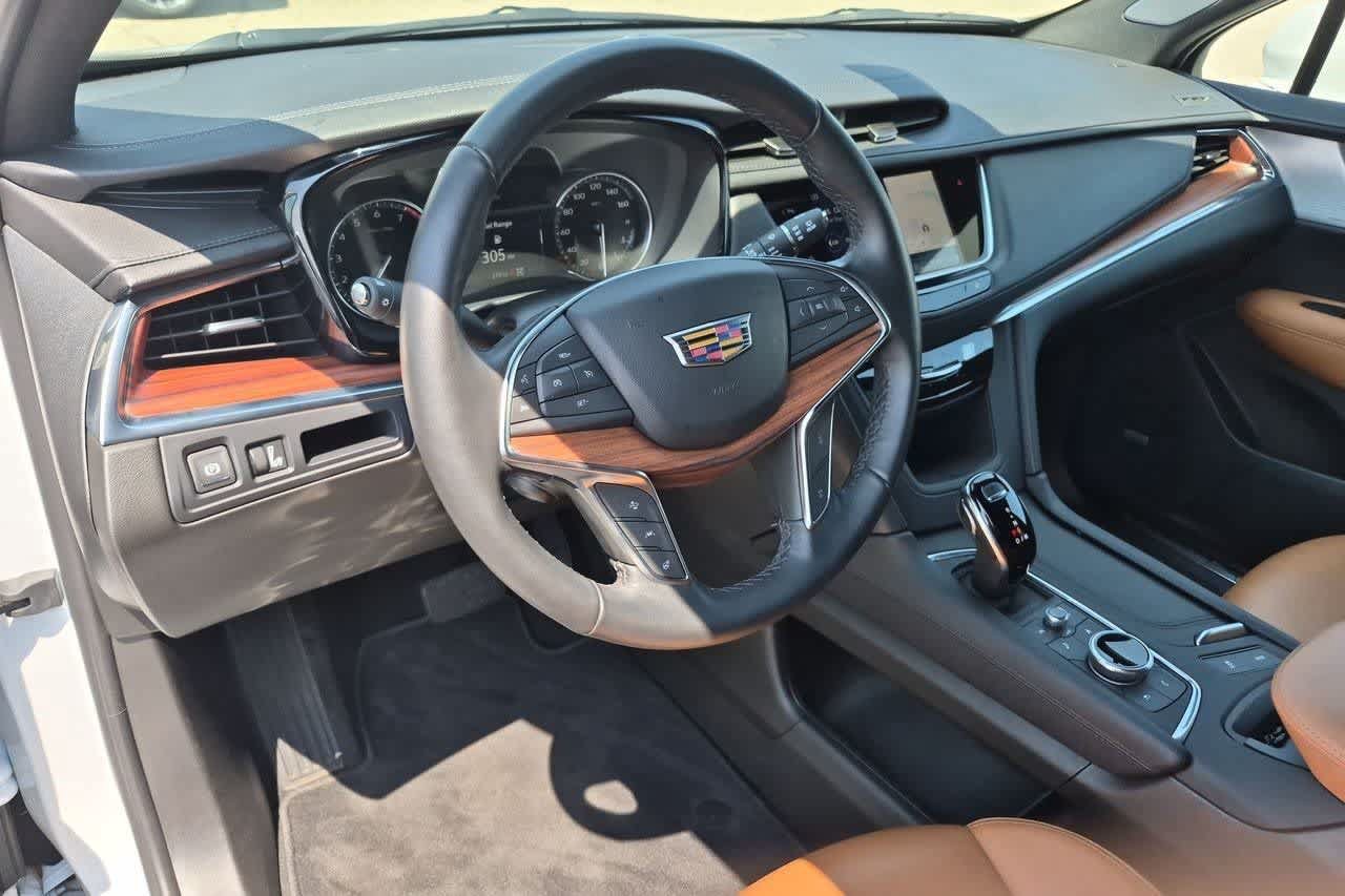 Used 2024 Cadillac XT5 Premium Luxury w/ LPO, Floor Liner Package AWD/4WD video 2