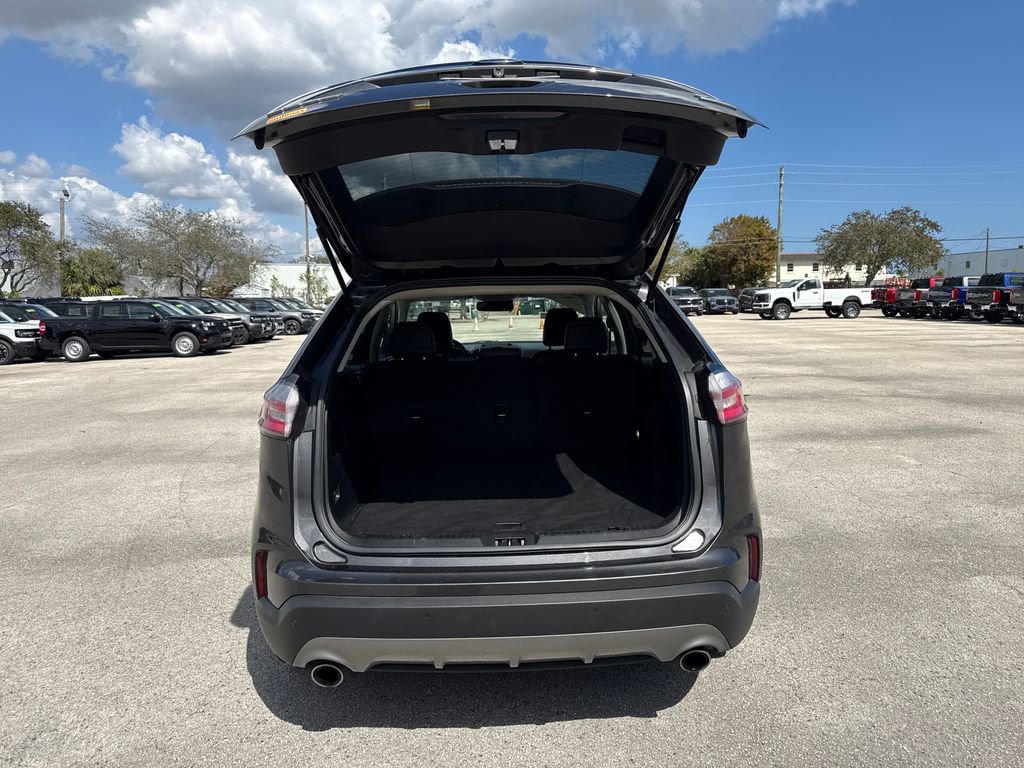 Used 2020 Ford Edge SEL image 26