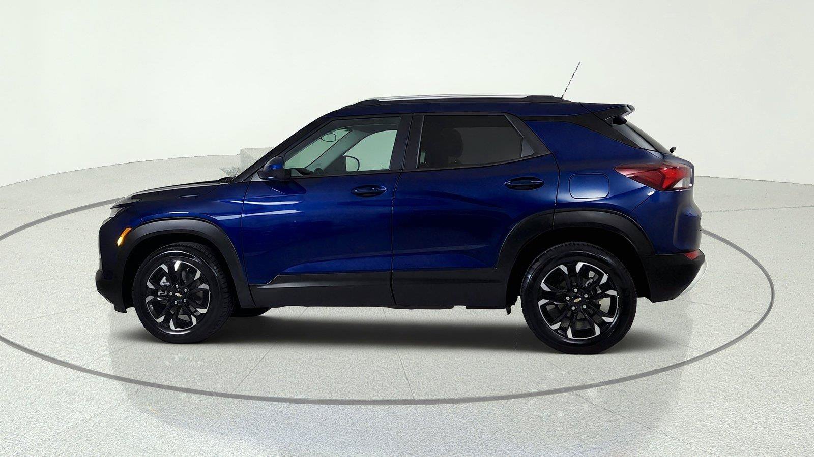 Used 2023 Chevrolet TrailBlazer LT FWD image 4