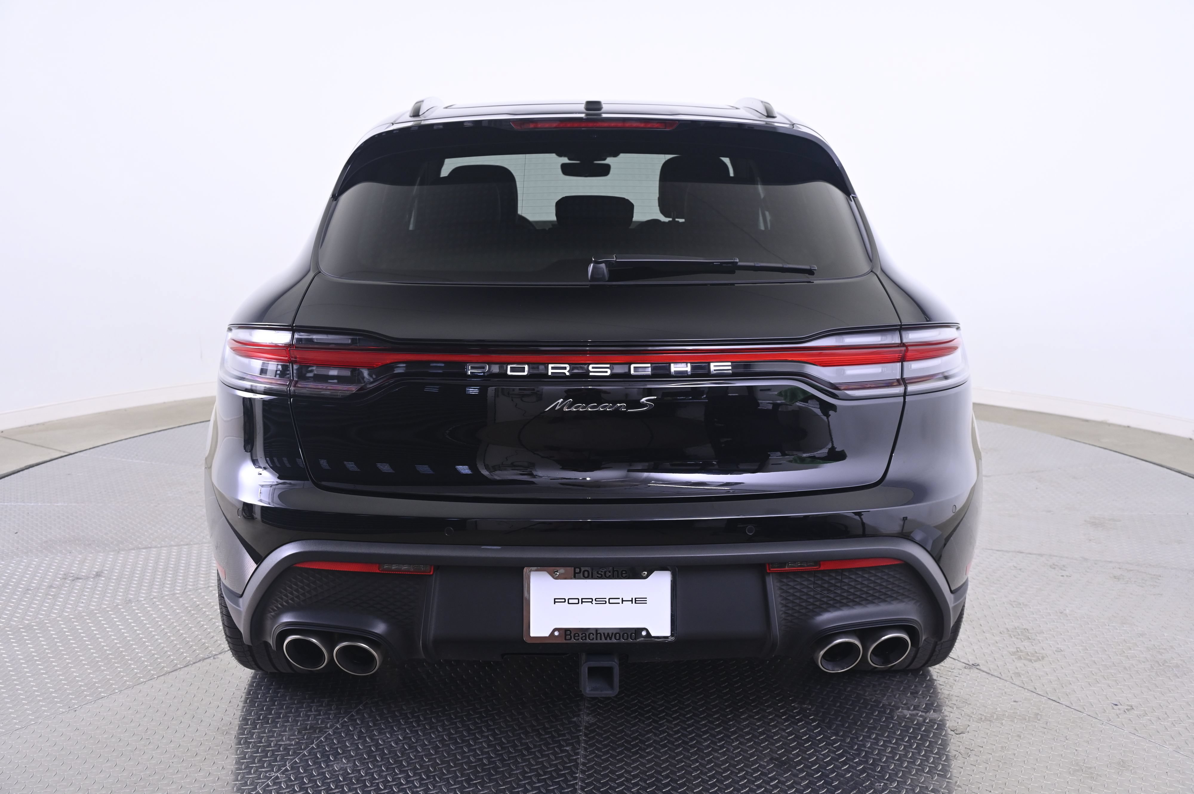 Certified 2024 Porsche Macan S AWD/4WD image 6