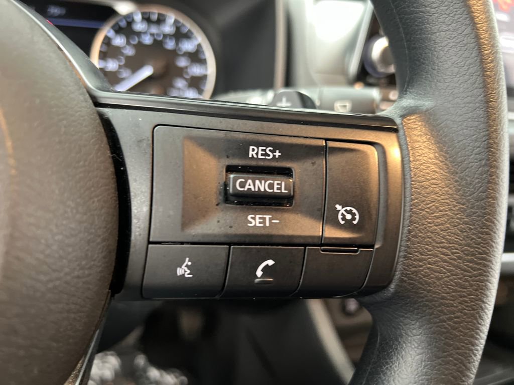 Used 2024 Nissan Rogue S FWD image 39