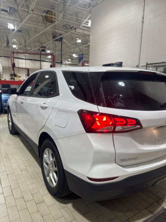 Used 2023 Chevrolet Equinox LS w/ LS Convenience Package image 42