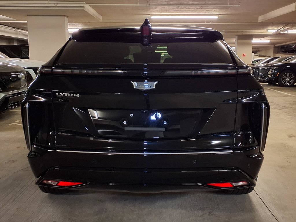 New 2027 Cadillac Lyriq Premium Luxury RWD image 9