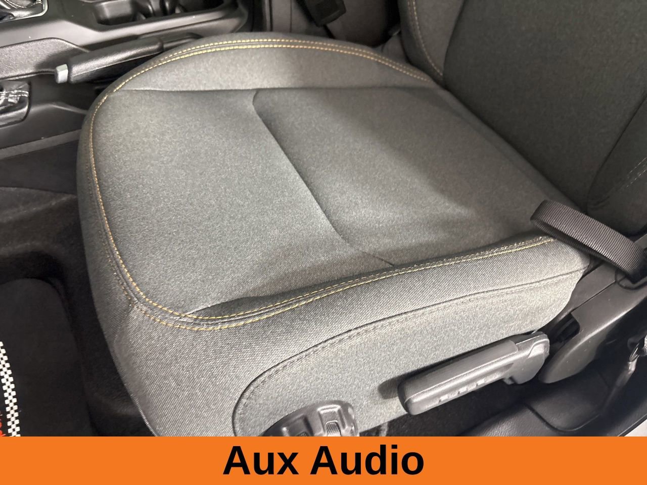 Used 2024 Jeep Wrangler Unlimited Sahara w/ Safety Group AWD/4WD image 10