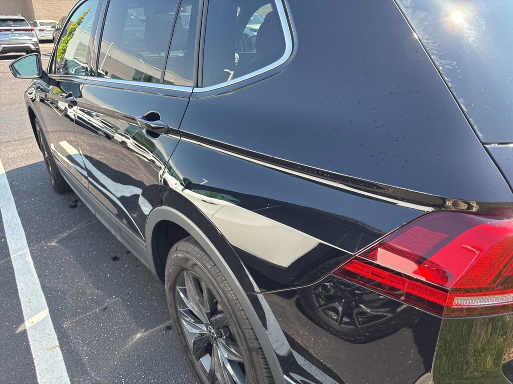 Certified 2024 Volkswagen Tiguan SE AWD/4WD image 4