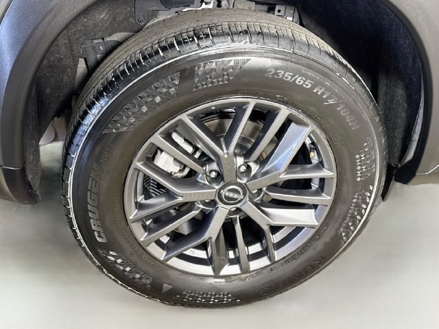 Used 2023 Nissan Rogue S AWD/4WD image 32