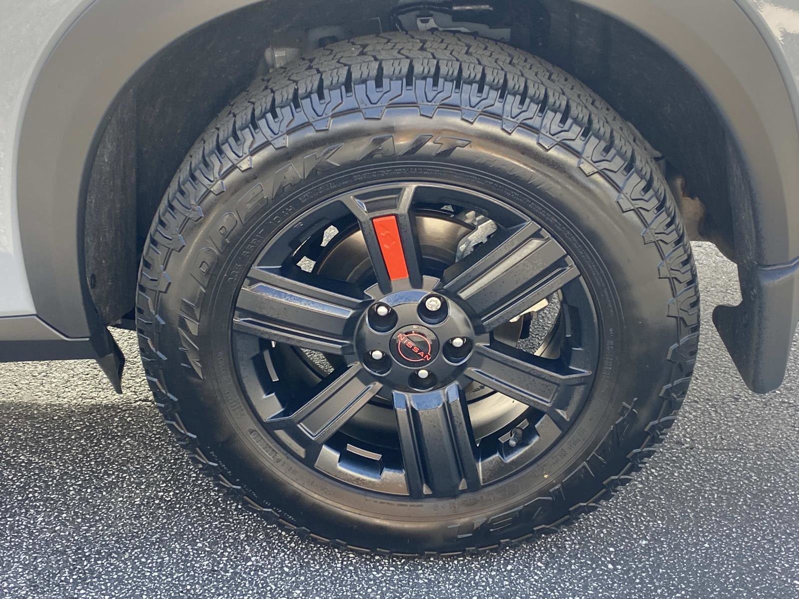 Used 2025 Nissan Rogue SV image 15