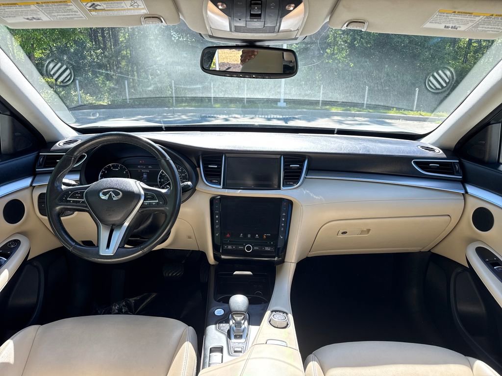 Used 2020 INFINITI QX50 Luxe w/ Navigation Package FWD image 16