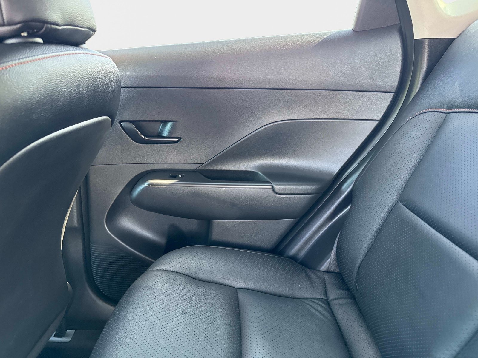 Used 2024 Hyundai Kona SEL FWD image 16