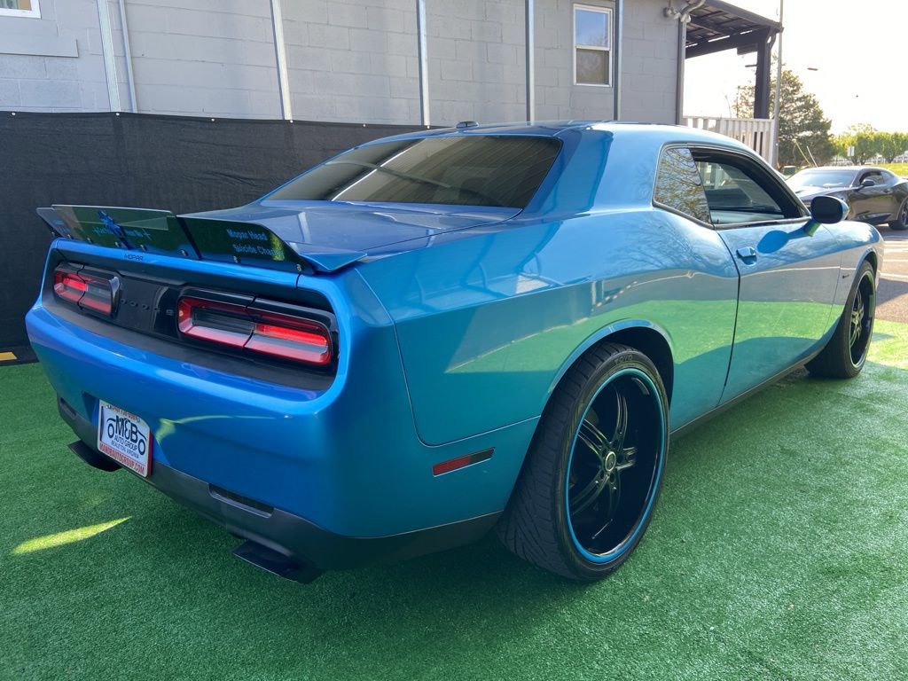 Used 2015 Dodge Challenger R/T w/ Quick Order Package 22B R/T RWD image 4