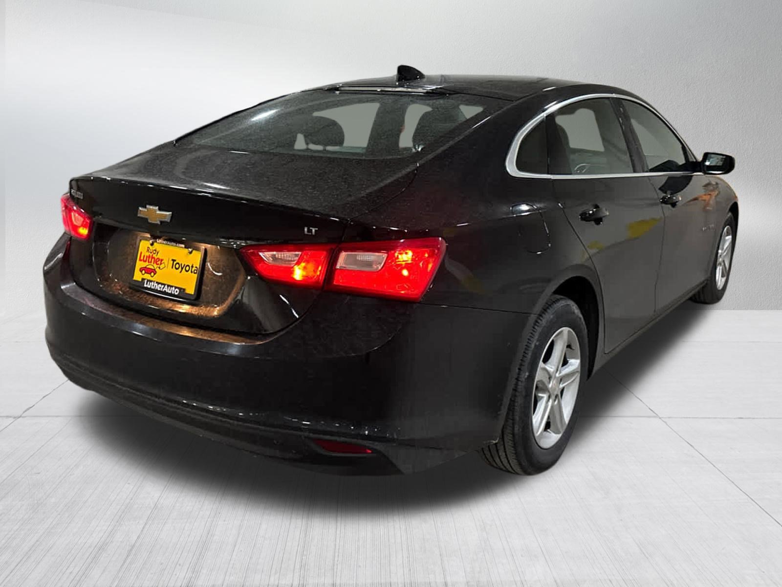 Used 2024 Chevrolet Malibu LT image 4