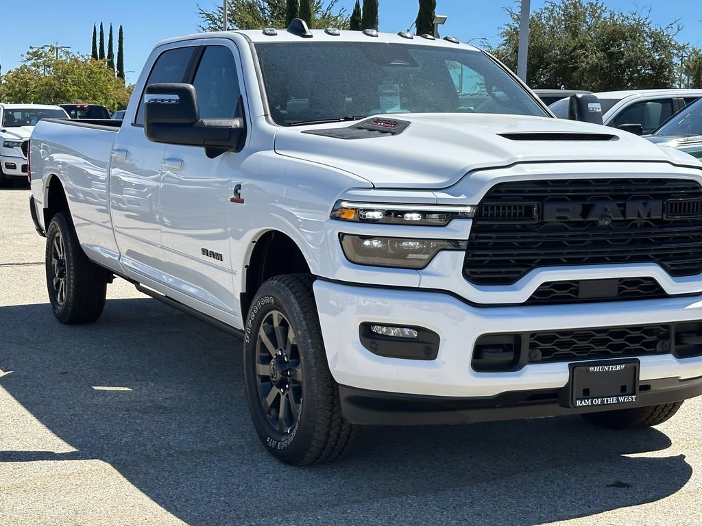 New 2026 RAM 2500 Laramie AWD/4WD image 10