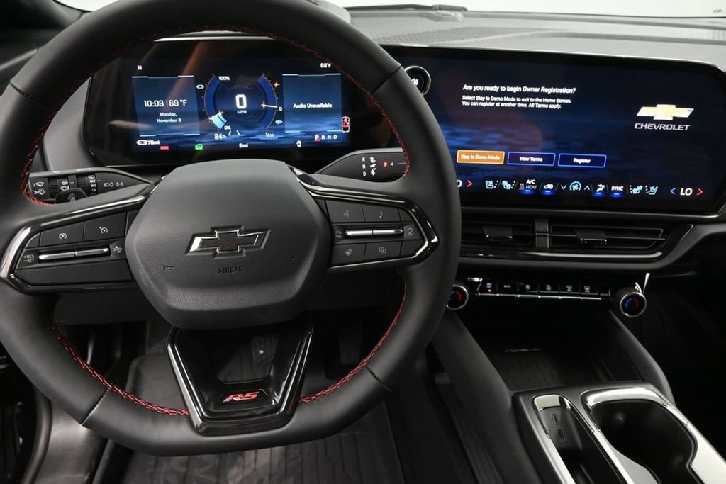 New 2026 Chevrolet Equinox EV RS w/ Convenience Package II FWD image 9