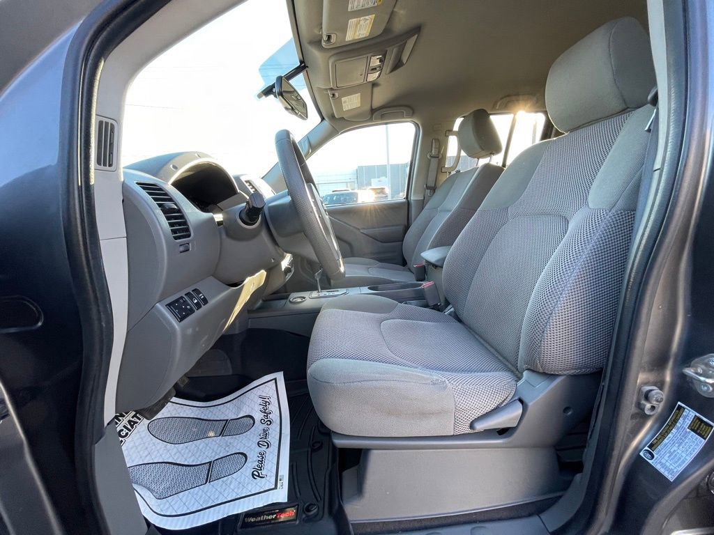 Used 2020 Nissan Frontier SV w/ Midnight Edition Floor Mats image 20