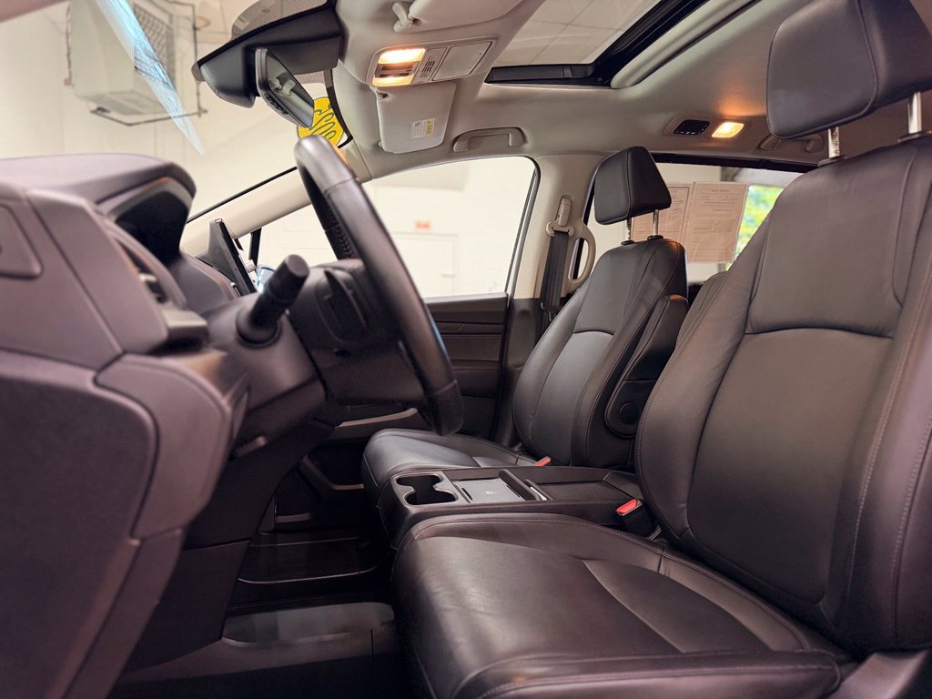 Used 2025 Honda Odyssey EX-L image 12