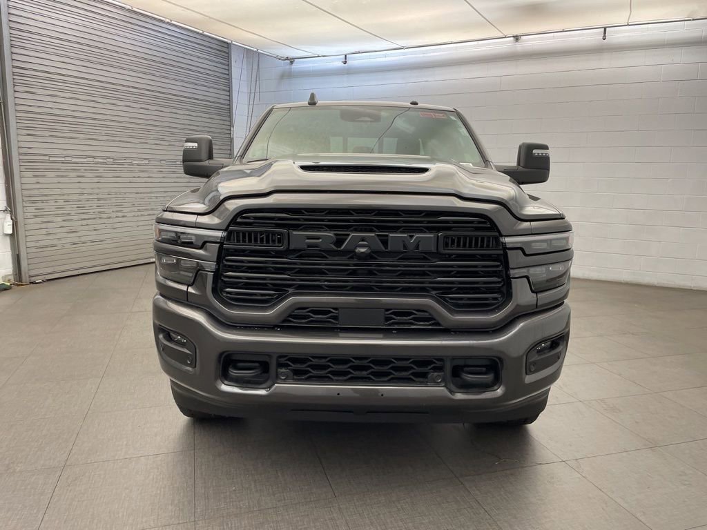 New 2026 RAM 2500 Laramie AWD/4WD image 9