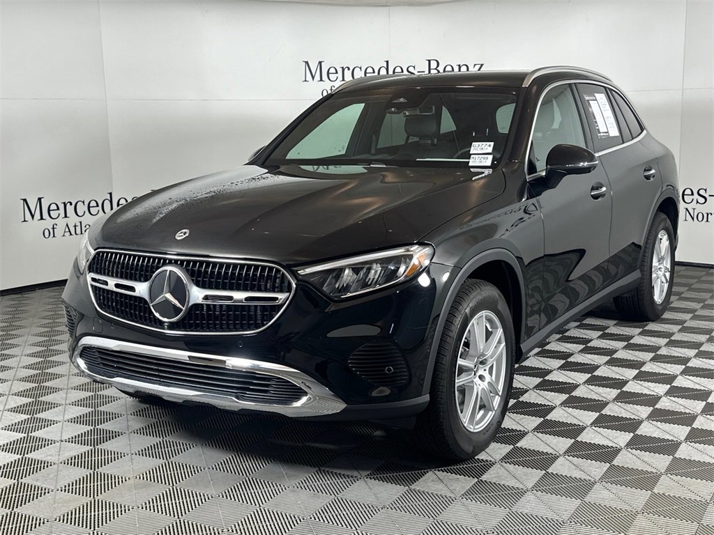 Certified 2025 Mercedes-Benz GLC 300 image 3