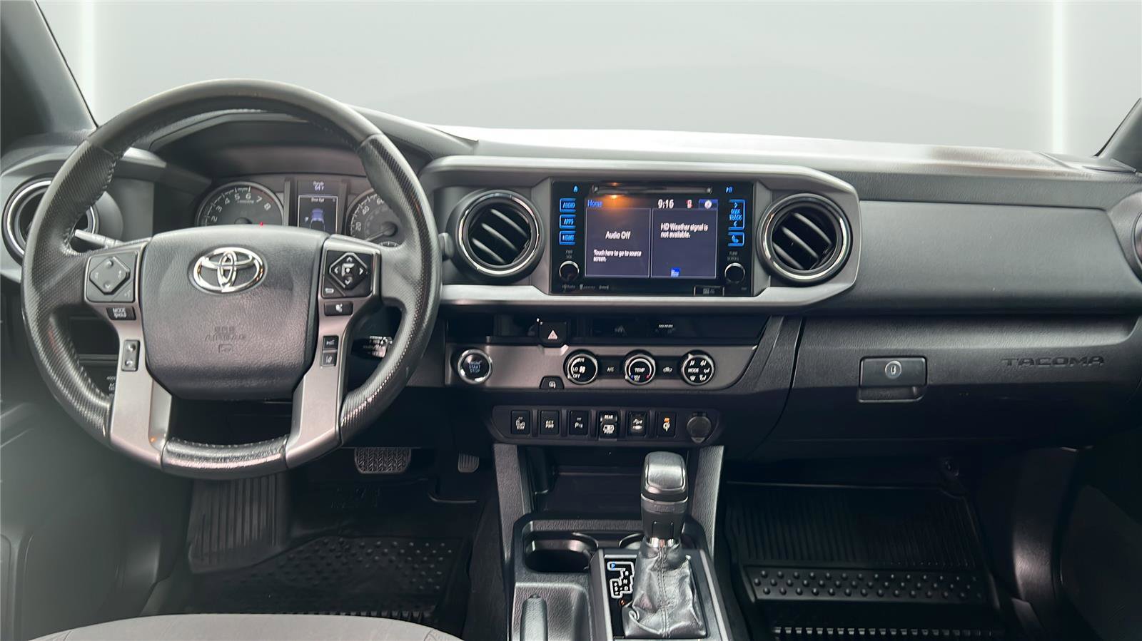 Used 2018 Toyota Tacoma TRD Sport w/ Technology Package RWD image 9