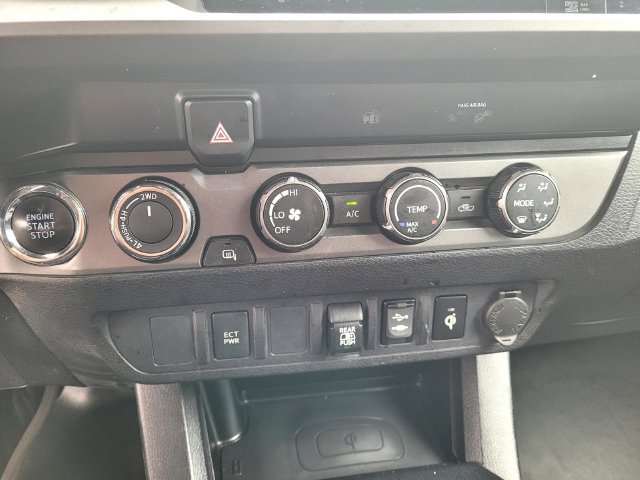 Certified 2019 Toyota Tacoma TRD Off-Road AWD/4WD image 26