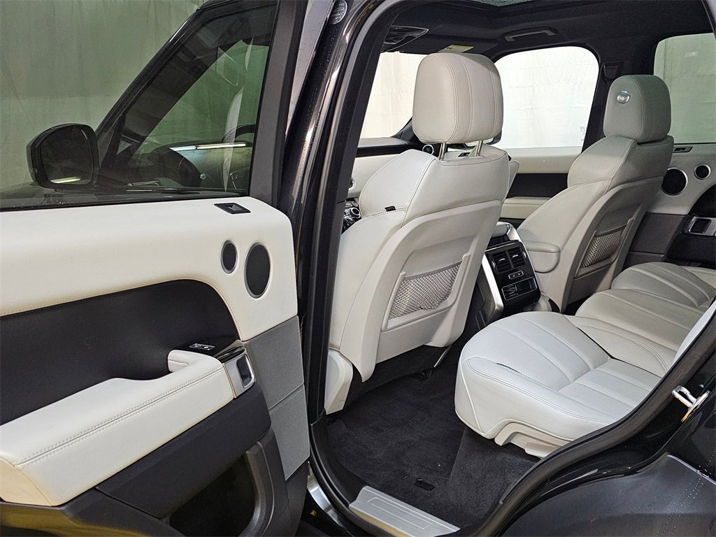 Used 2016 Land Rover Range Rover Sport HSE image 15