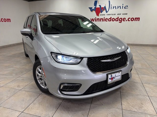 Used 2023 Chrysler Pacifica Touring-L