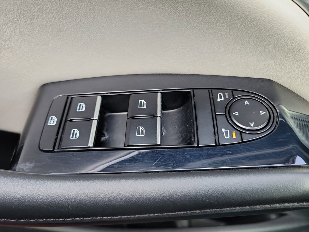Used 2022 MAZDA MAZDA3 s image 22
