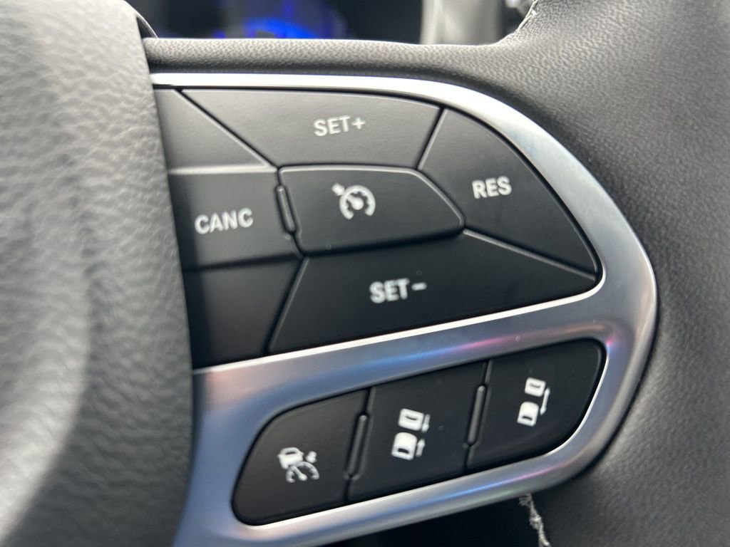 New 2026 Chrysler Voyager LX image 19